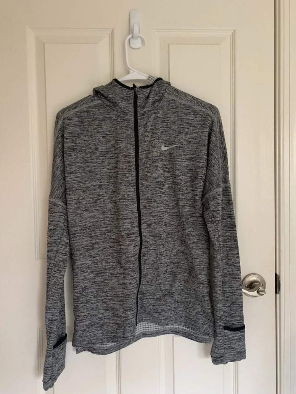 Share Nike Women's Dri-Fit Running Long-Sleeve Top, Grey Hooded, size S NWOT